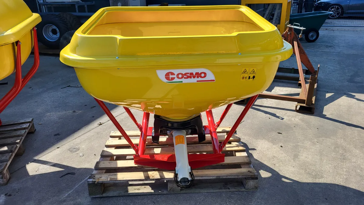 New Cosmo Fertilizer Spreaders - Image 4