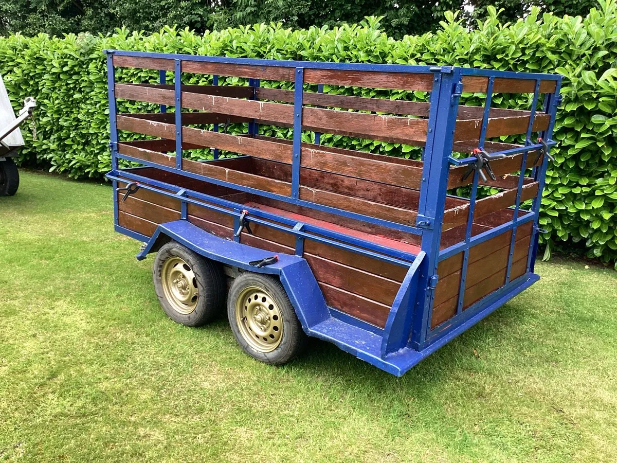 4 wheel  TRAILER, 8 by 4  feet. Many uses. - Image 2