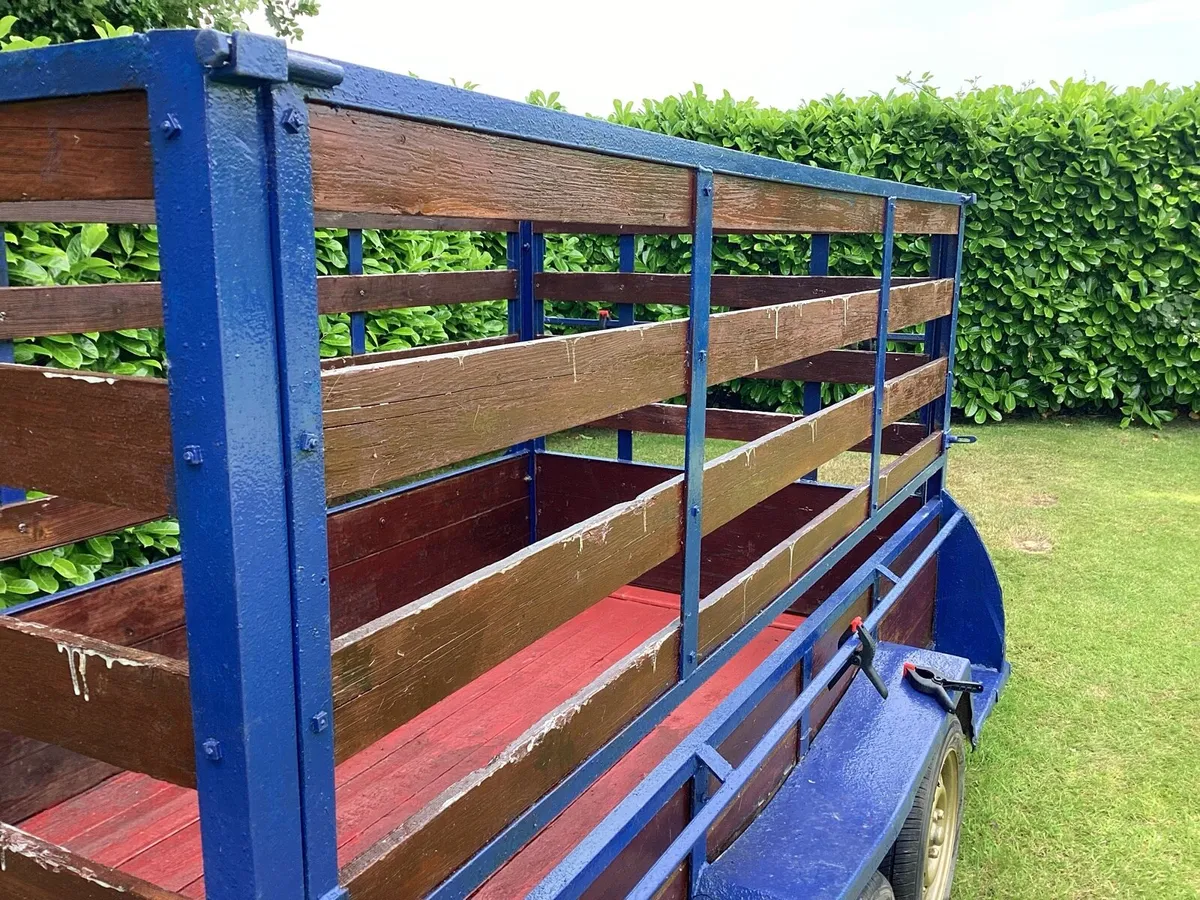 4 wheel  TRAILER, 8 by 4  feet. Many uses. - Image 4