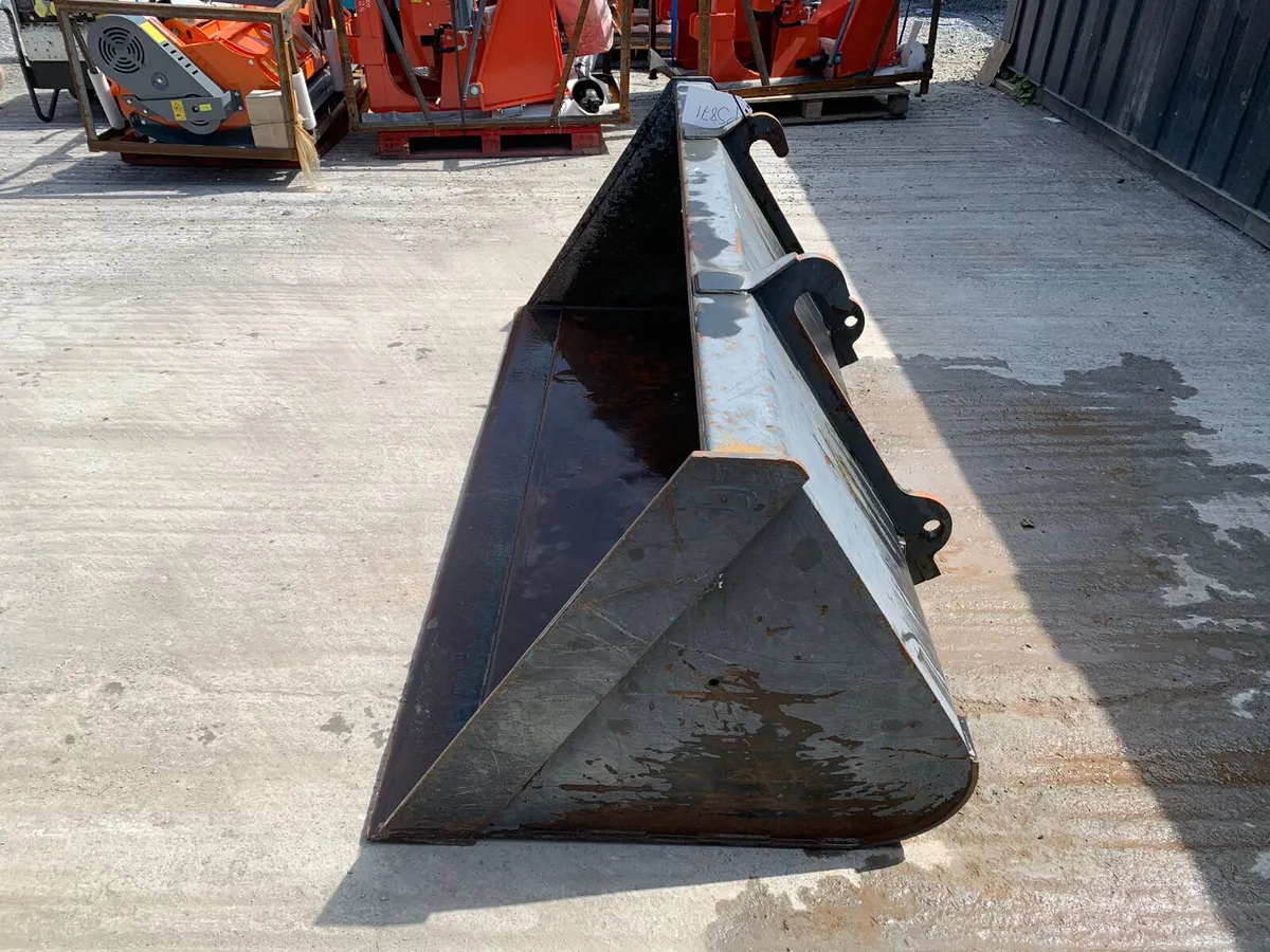 JCB Telehandler Bucket - Image 2