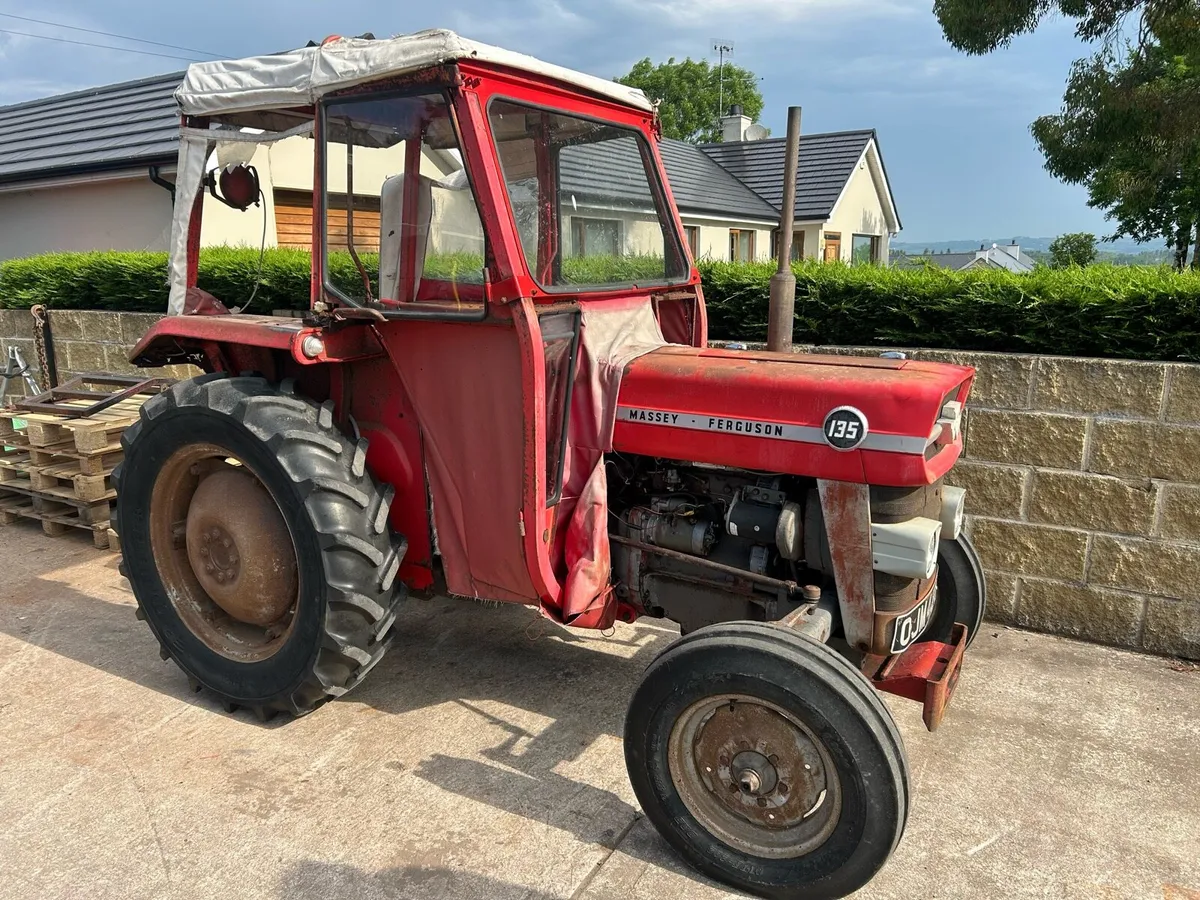 Massey Ferguson 135 - Image 1