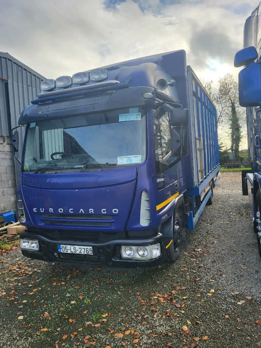 FORD IVECO LIVE STOCK LORRY 7.5 TON . 75 E 18 - Image 1