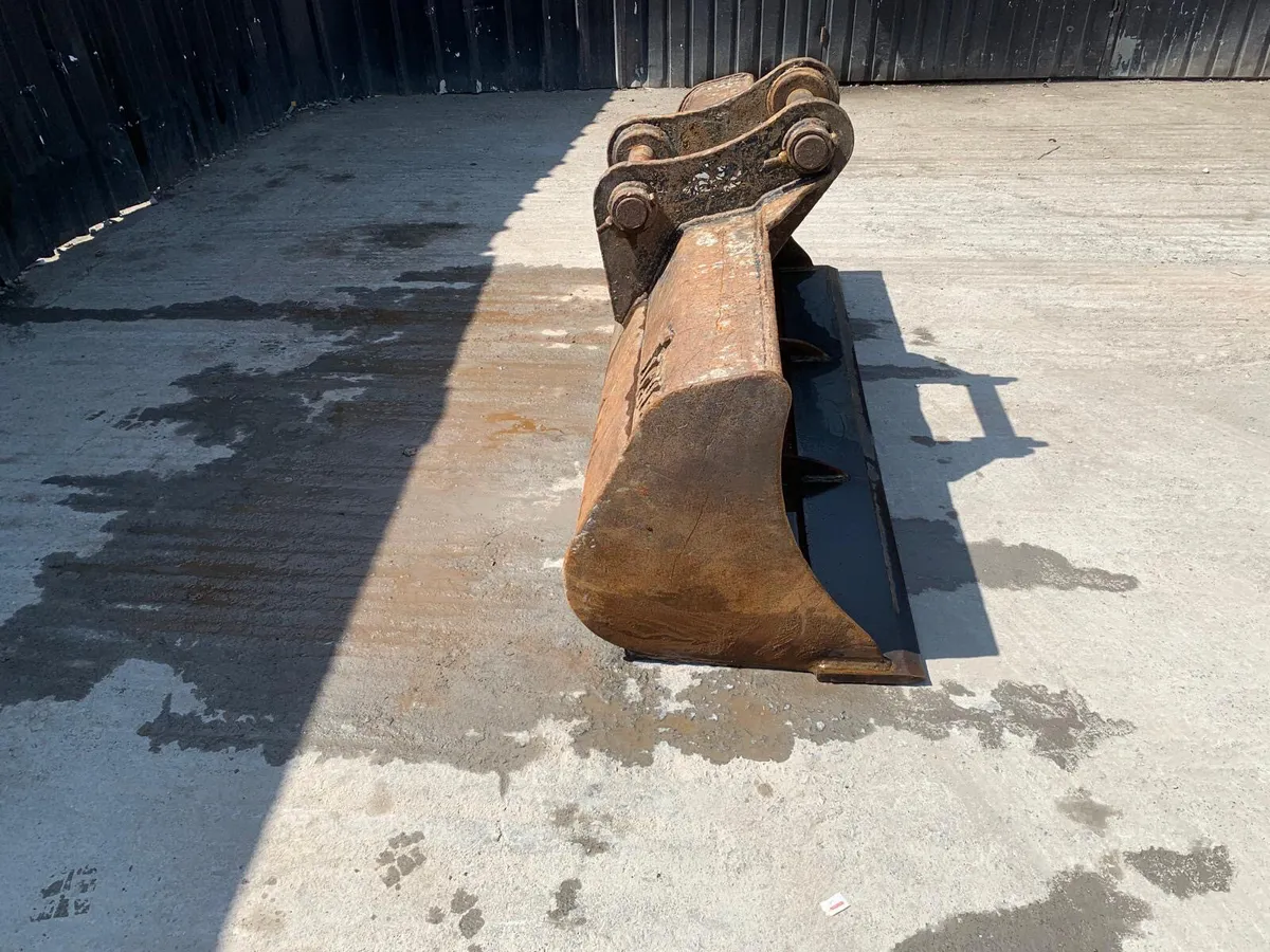 13 Ton Grading Bucket with 65mm pins - Image 2