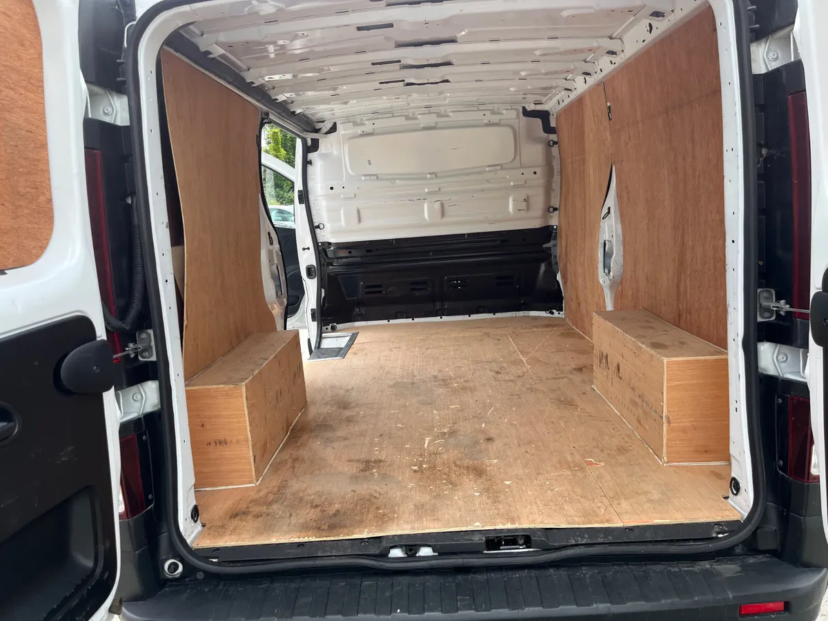 Renault Trafic 2021 - Image 4