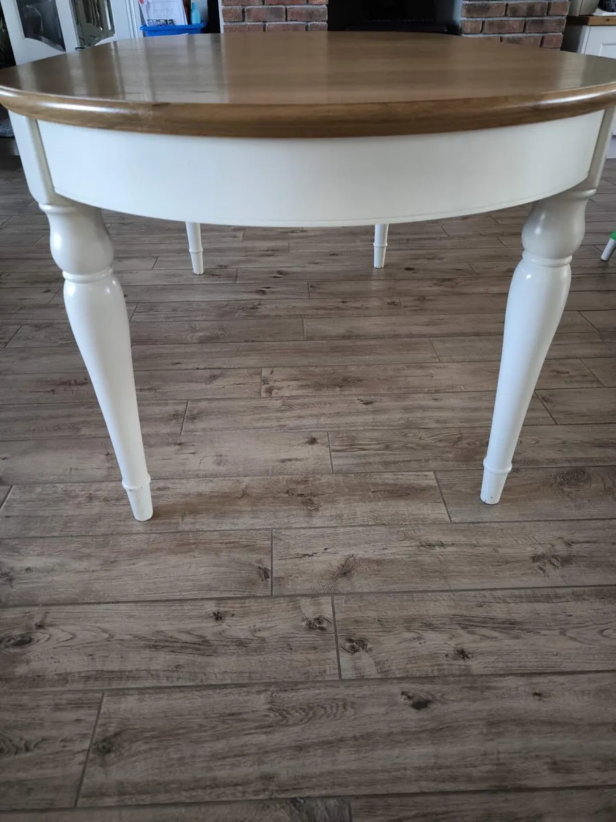 Kitchen table & 8 chairs - Image 3