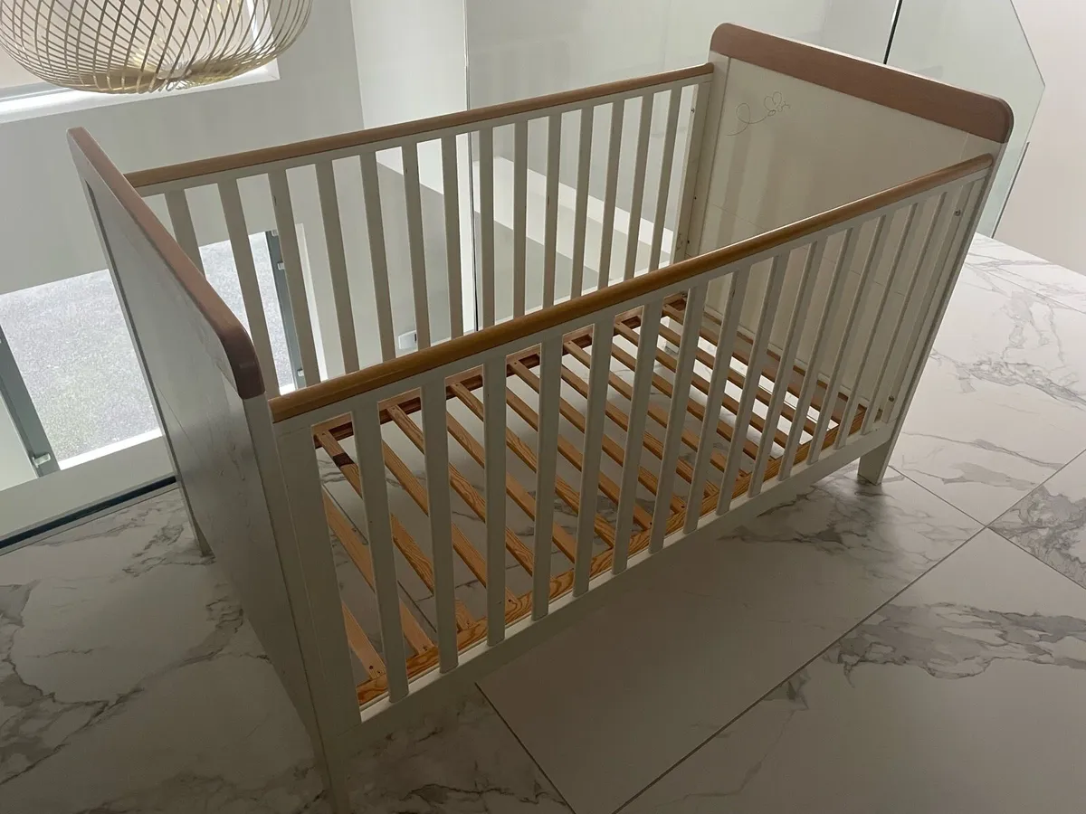 Child Disney Cot & Matching Changing Table Press - Image 2