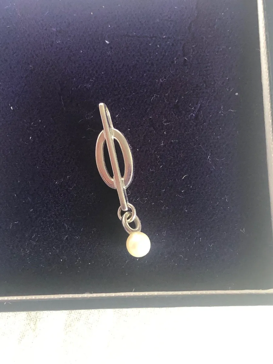 9ct white gold pendant - Image 1