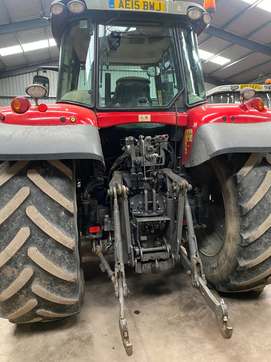 2015 Massey 7618 Dyna 6 - Image 2