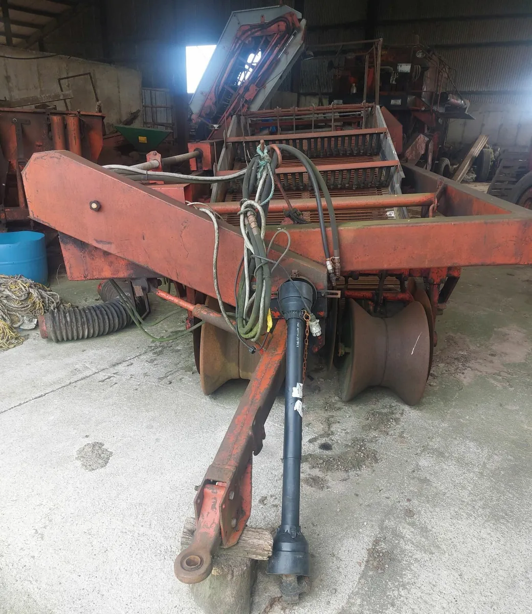 Various Farm Machinery - Image 2