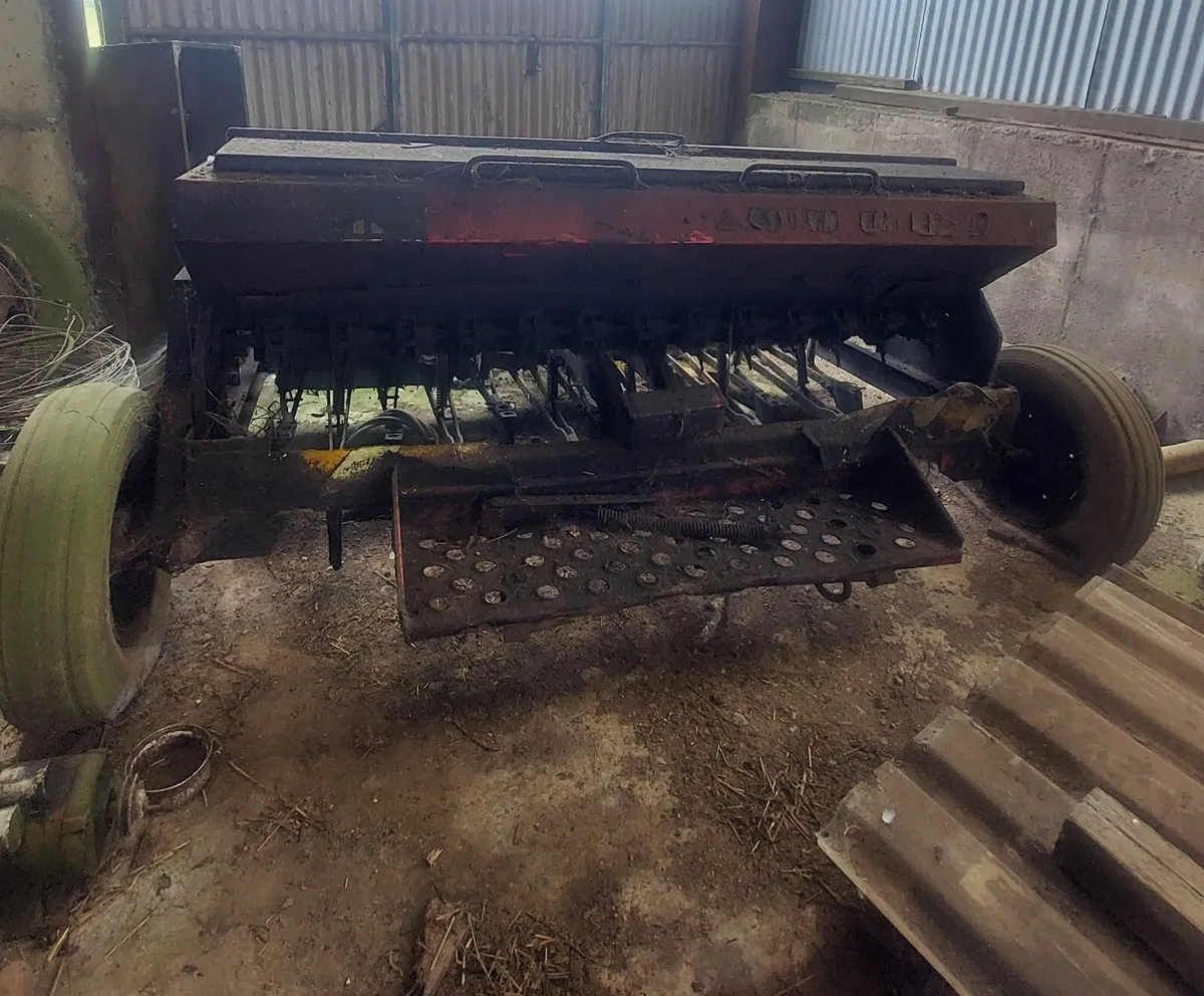 Various Farm Machinery - Image 3