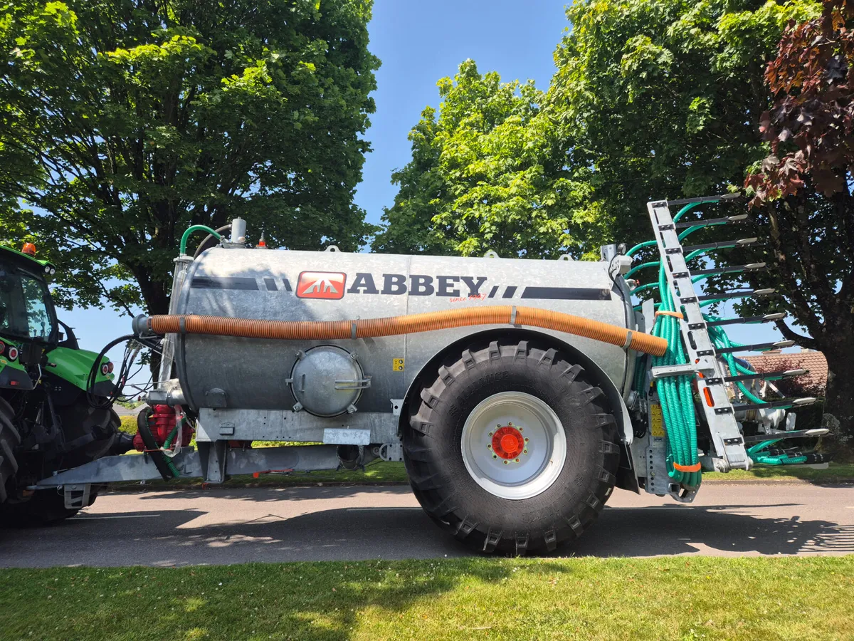 Abbey 2500R slurry tank - Image 1