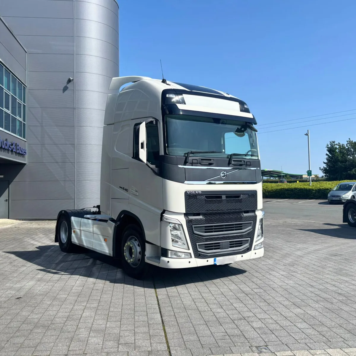 Multiple FH460 4X2's - Image 3