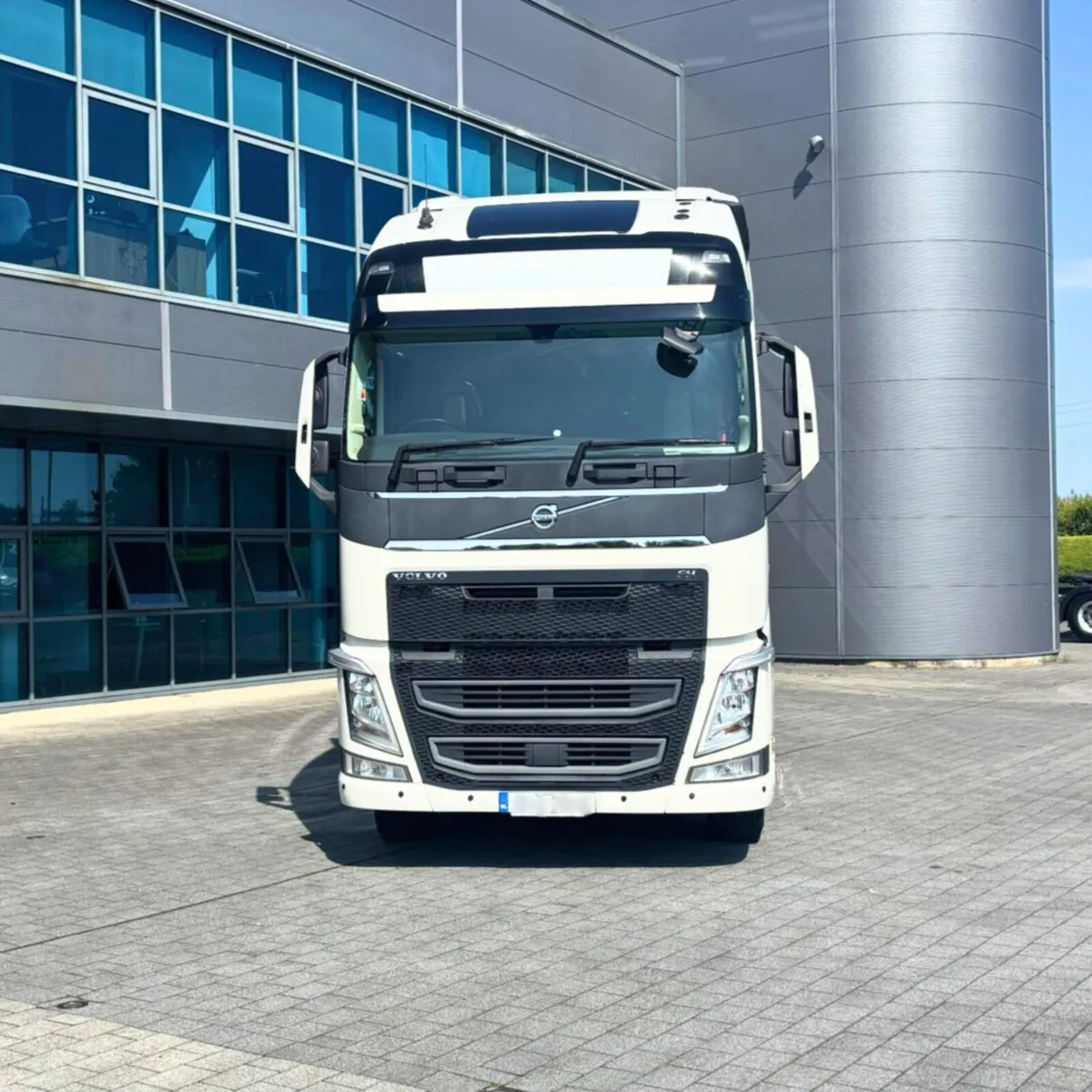 Multiple FH460 4X2's - Image 2