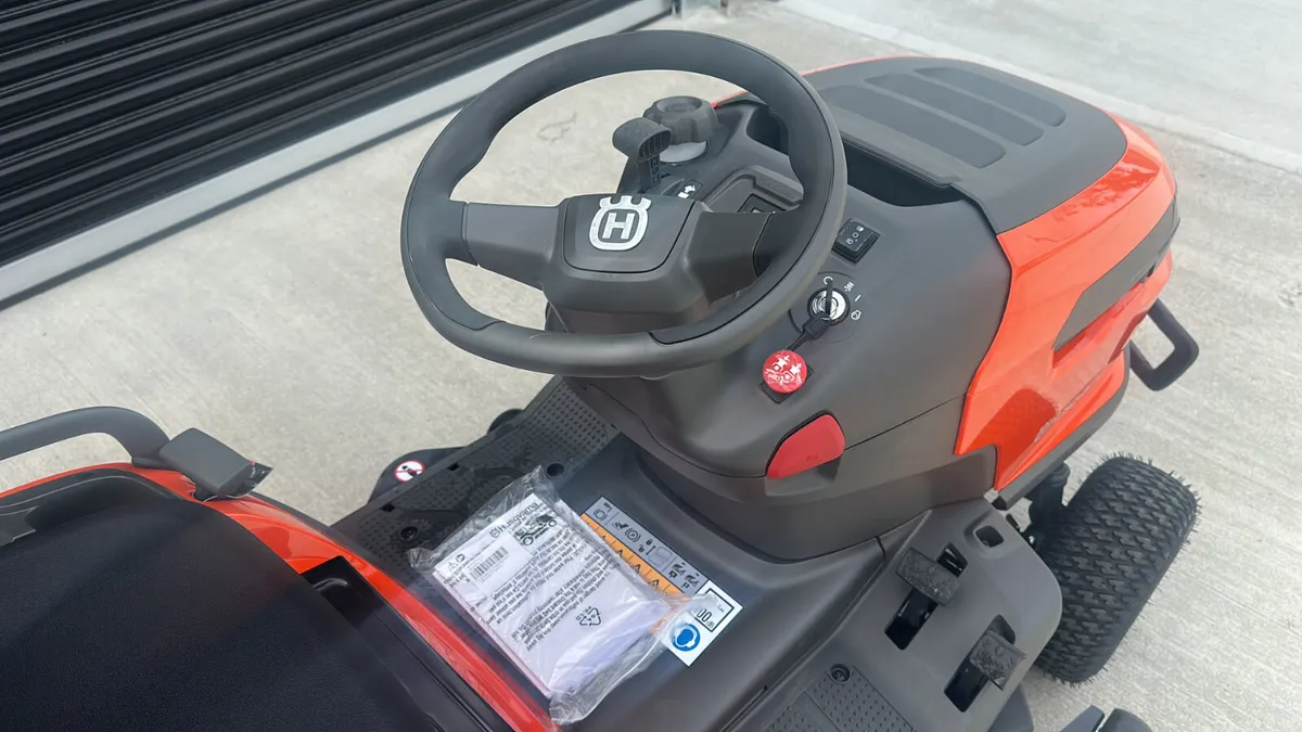 Husqvarna TC220T ride on Lawnmower NEW MODEL - Image 2