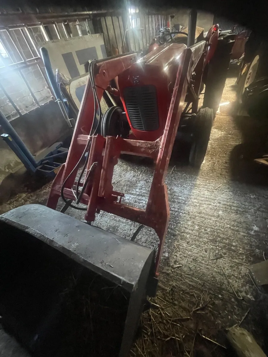 Massey Ferguson 35 front end loader for sale - Image 3
