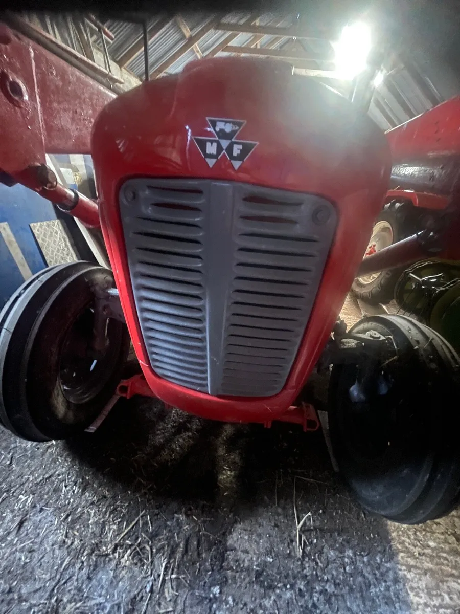 Massey Ferguson 35 front end loader for sale - Image 2