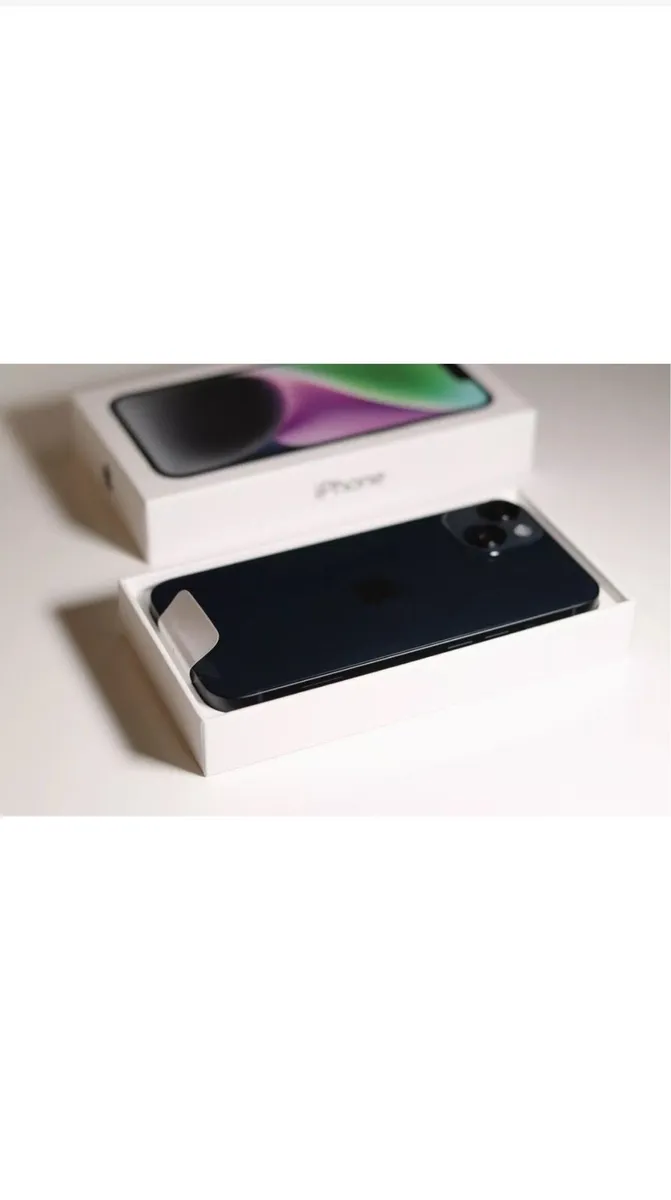 iPhone 14 Plus and iPhone 15 plus - Image 2