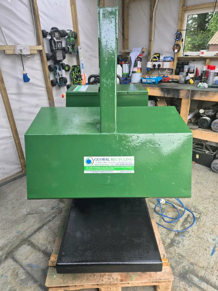 Bin compactor baler 1100litre - Image 1