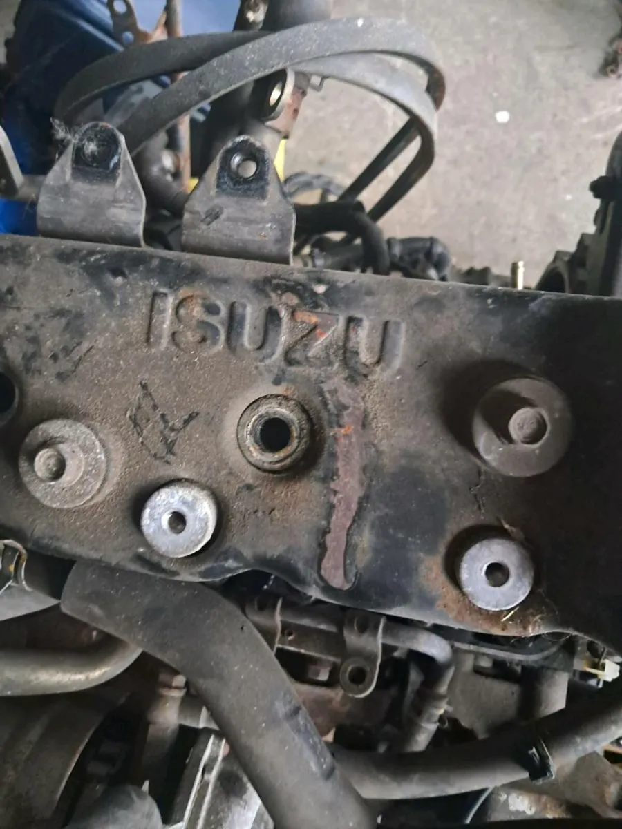 Isuzu dmax engine 3.0 - Image 3