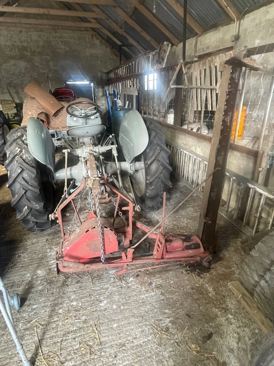 Cutting Bar, Hay Flash and 2500L Oil Tank for sale - Image 2