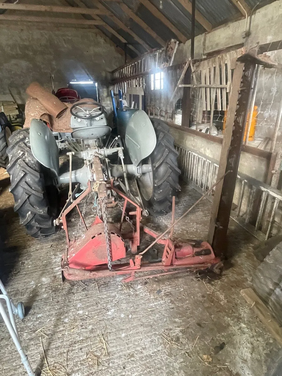 Cutting Bar, Hay Flash and 2500L Oil Tank for sale - Image 1