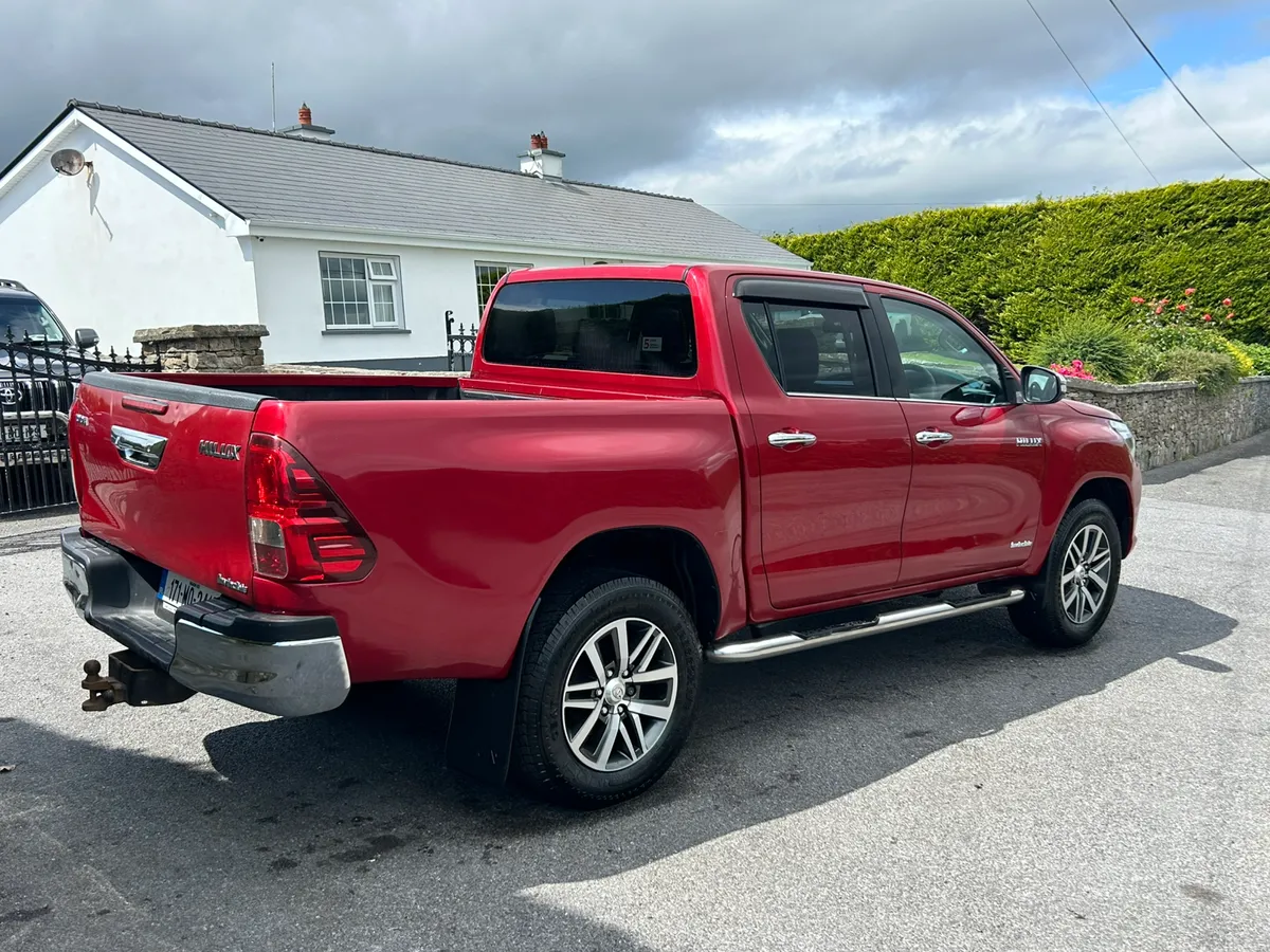 2017 Toyota Hi-Lux Invincible  2.4 D4D - Image 2