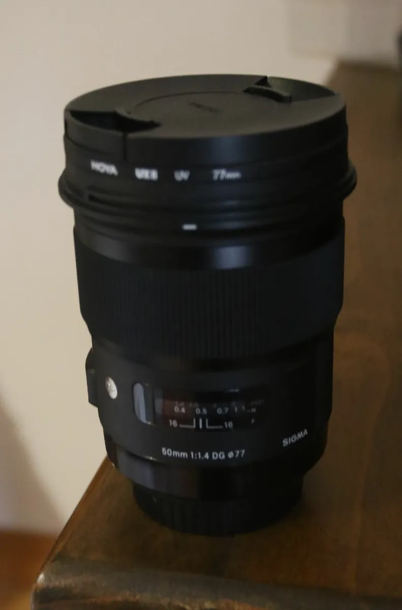 Sigma 50mm1.4 art EF lens - final price drop - Image 1