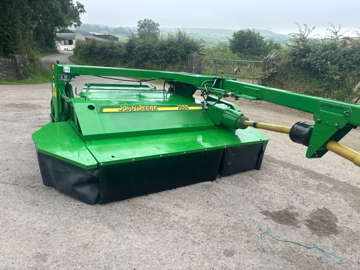 John Deer 1355 Mower - Image 1