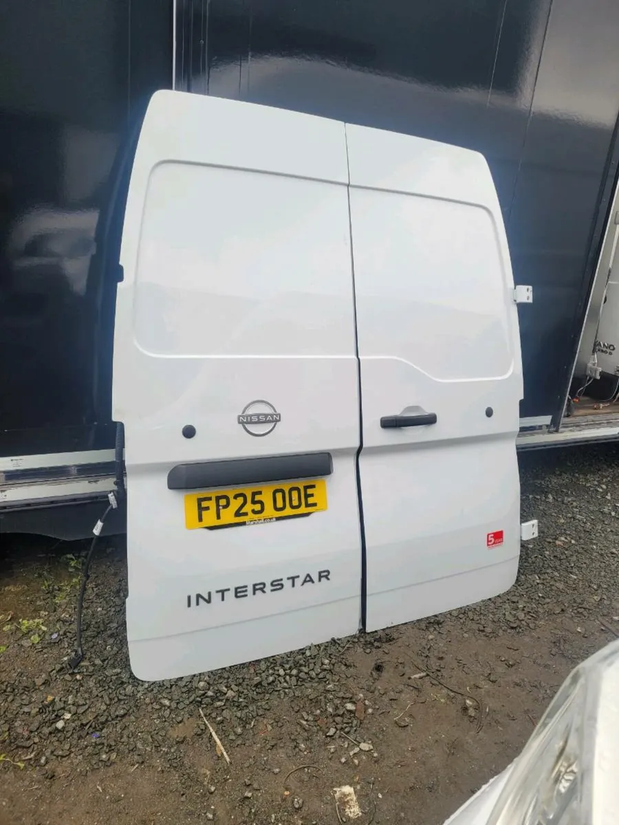 2025 Nissan interstar // renault master doors - Image 2