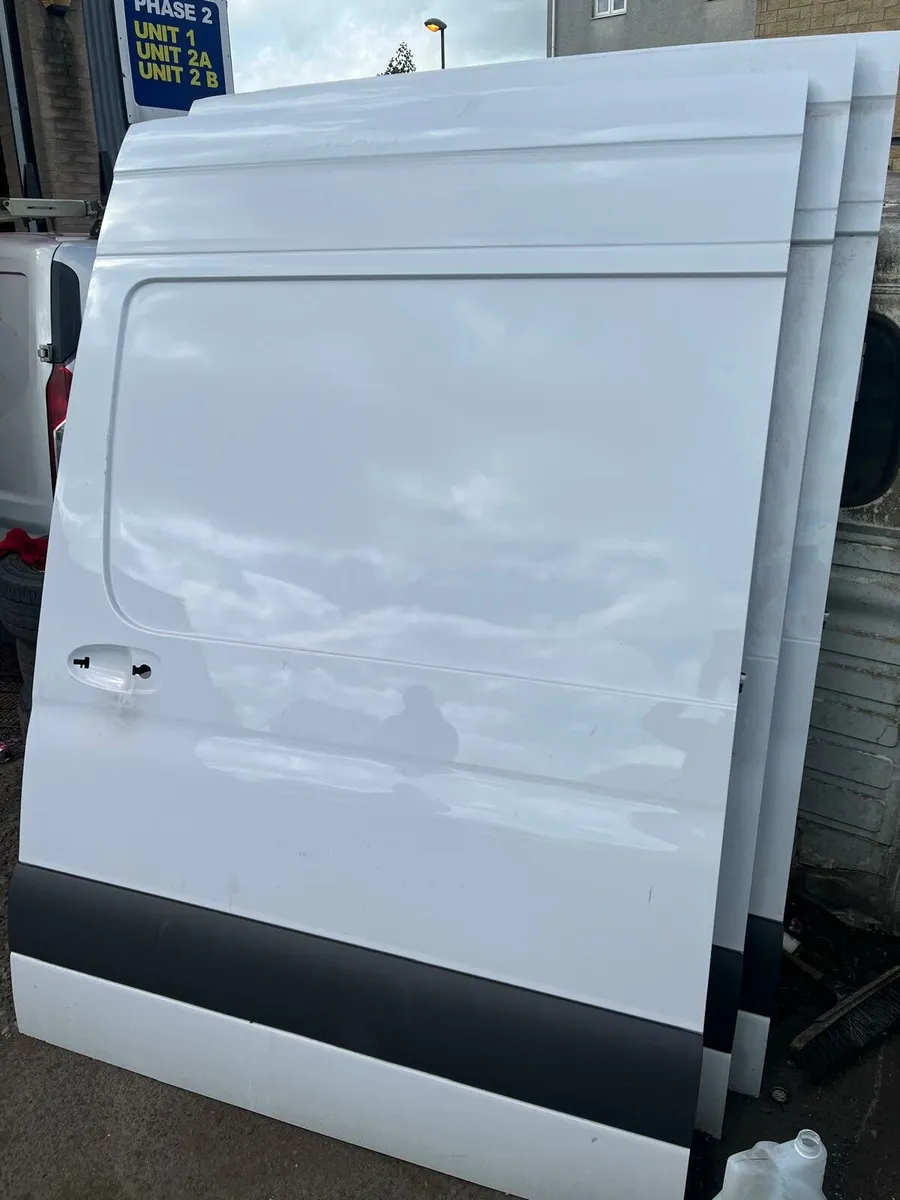 Mercedes sprinter sliding doors - Image 1