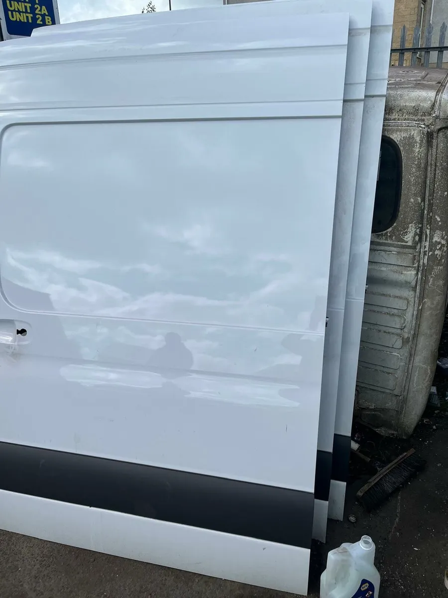 Mercedes sprinter sliding doors - Image 3