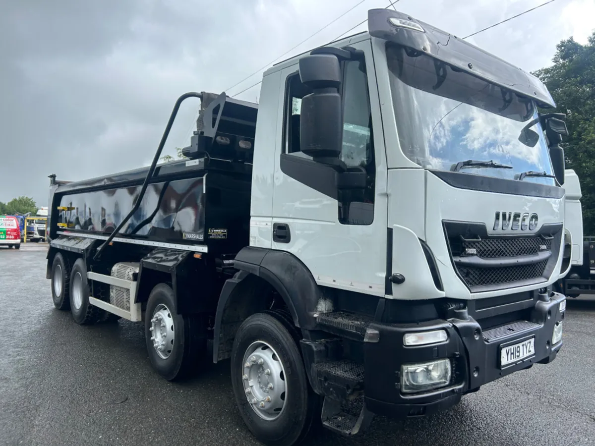 2019 iveco trakker 420 8x4 32 ton steel tipper - Image 3