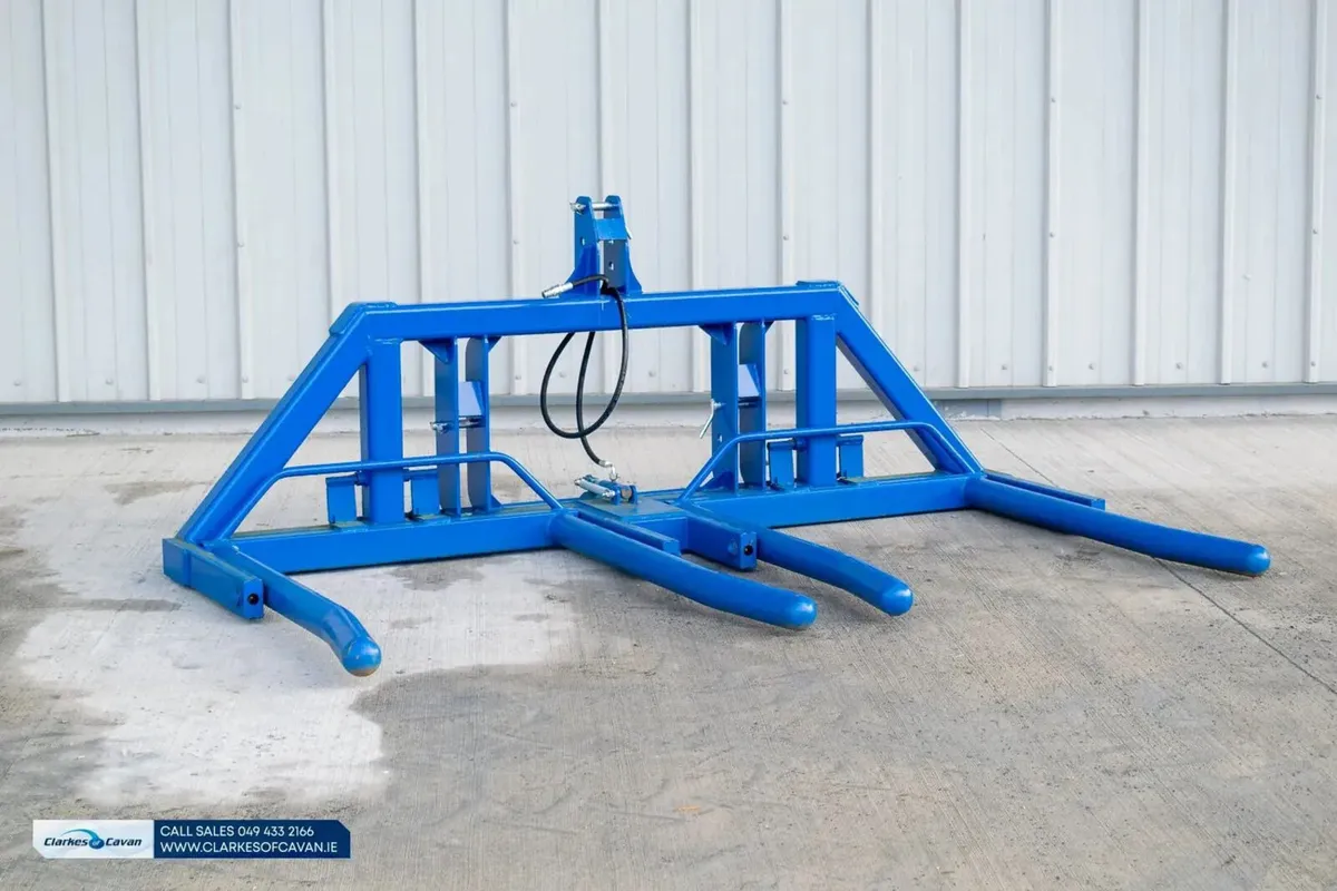Dowd Hydraulic Double Bale Lifter - Image 1