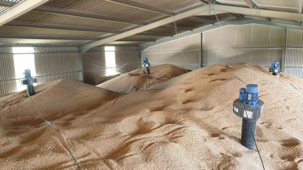 Grain Cooling Fans & Pedestals - Image 2