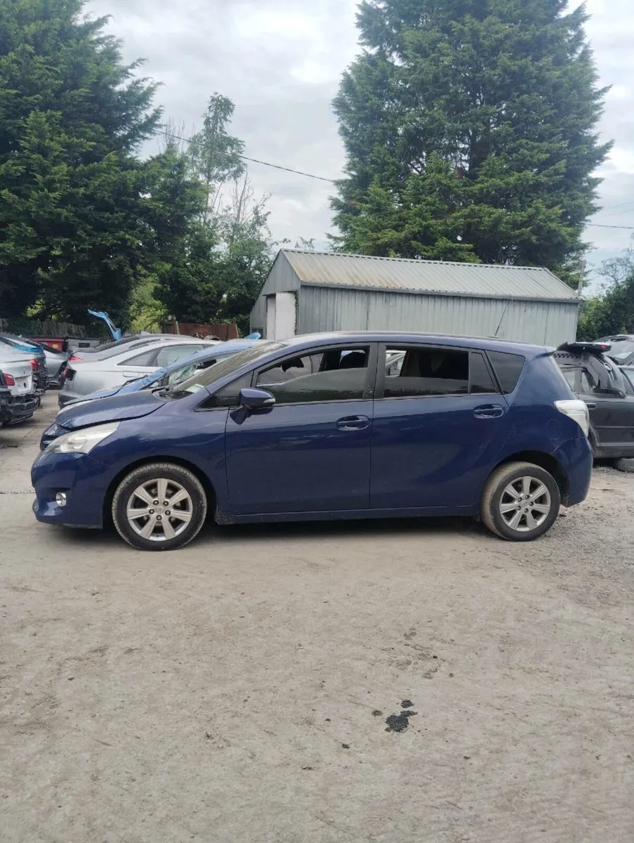 Breaking Toyota verso 2016 1.6 diesel - Image 2