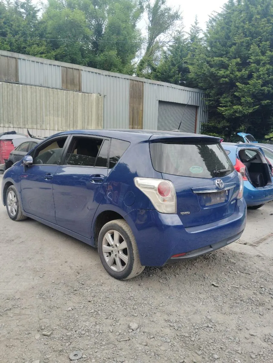 Breaking Toyota verso 2016 1.6 diesel - Image 4