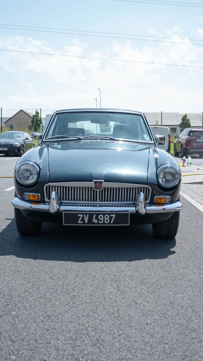 MGB  Gt 1975 Low miles Vintage Special Collectible