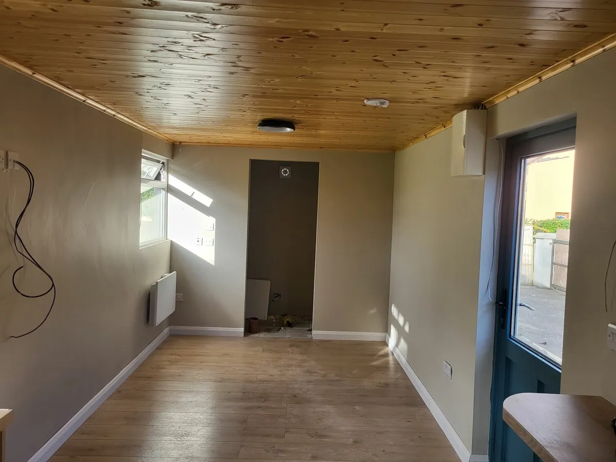 Small house - Image 2