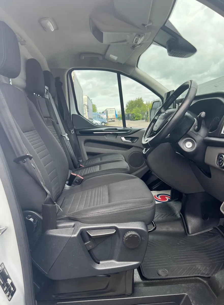 2022 Custom  170bhp Automatic Limited Edition - Image 4