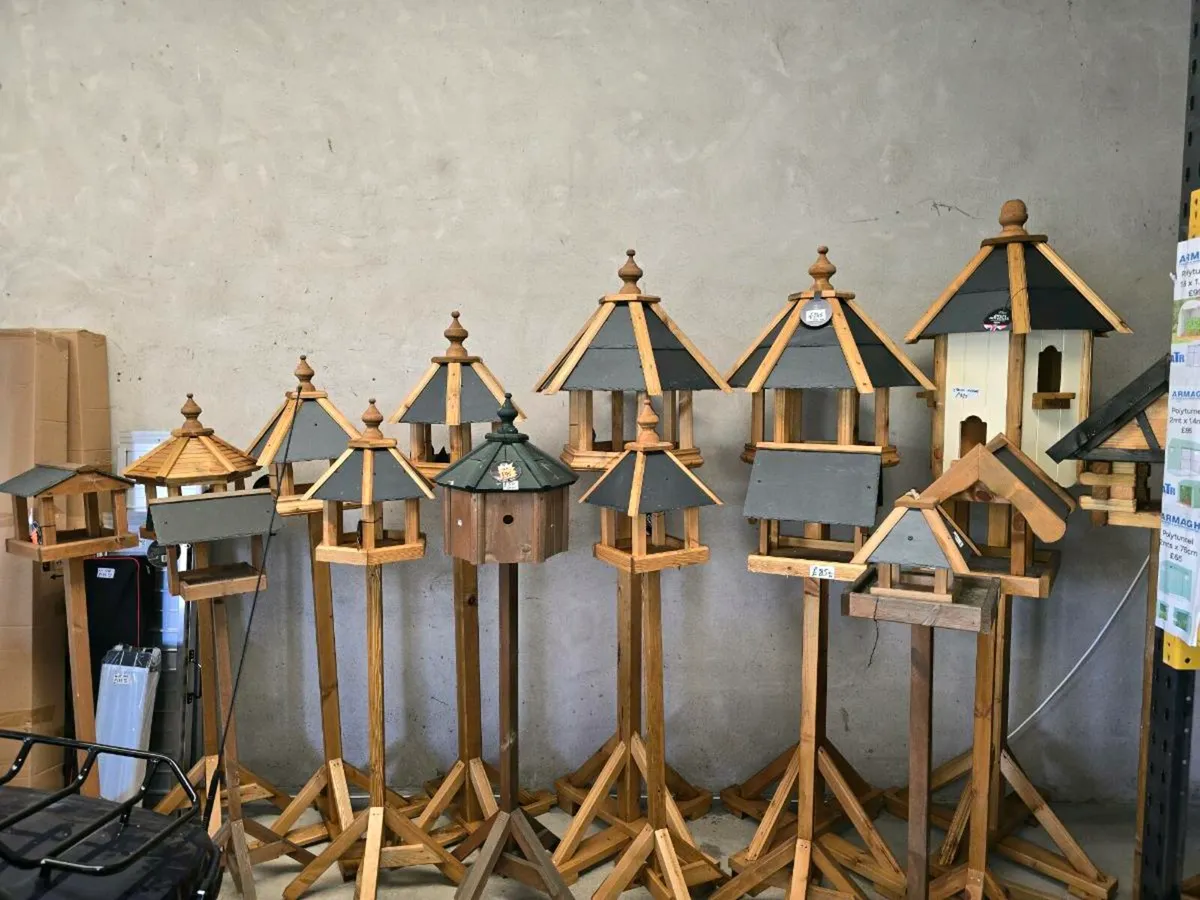 Large dove cote bird tables - Image 3