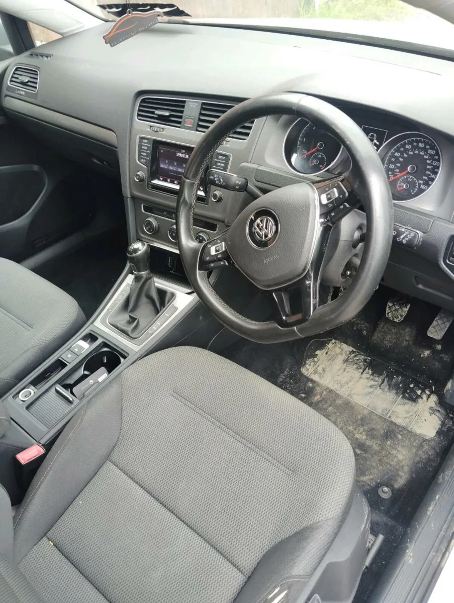 Breaking VW golf Mk7 1.6tdi clha 2015 - Image 4