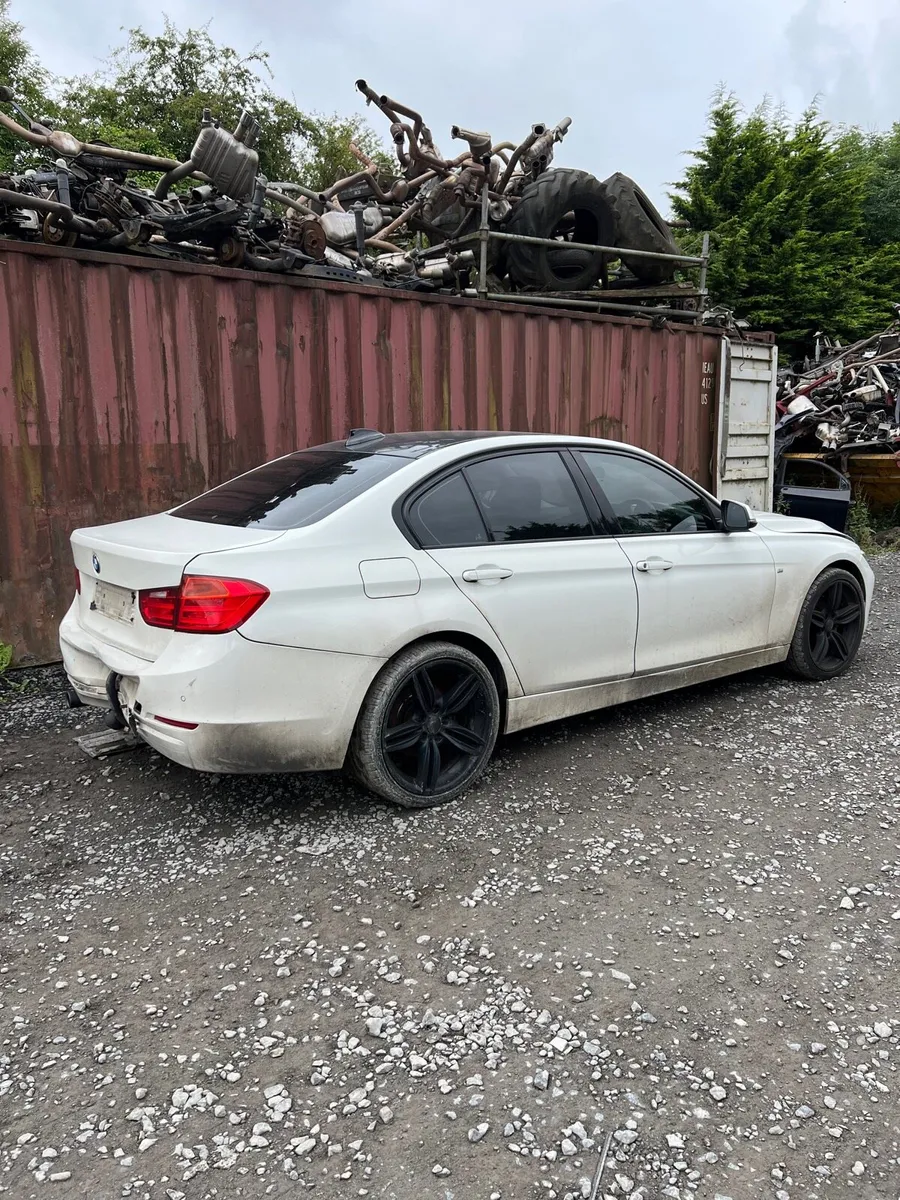 Breaking bmw 316d 2016 f30 b47 300 3 series - Image 2