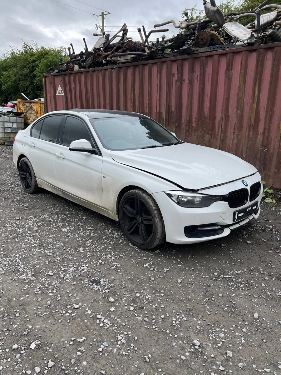 Breaking bmw 316d 2016 f30 b47 300 3 series - Image 1