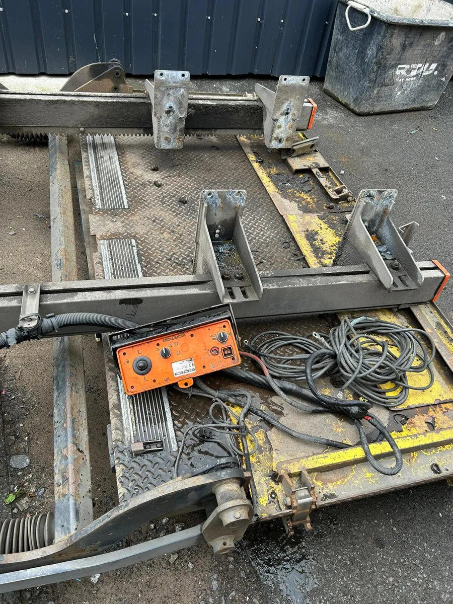 2018 Dhollandia DHSKS.20 1.5 Tonne Tail Lift - Image 2