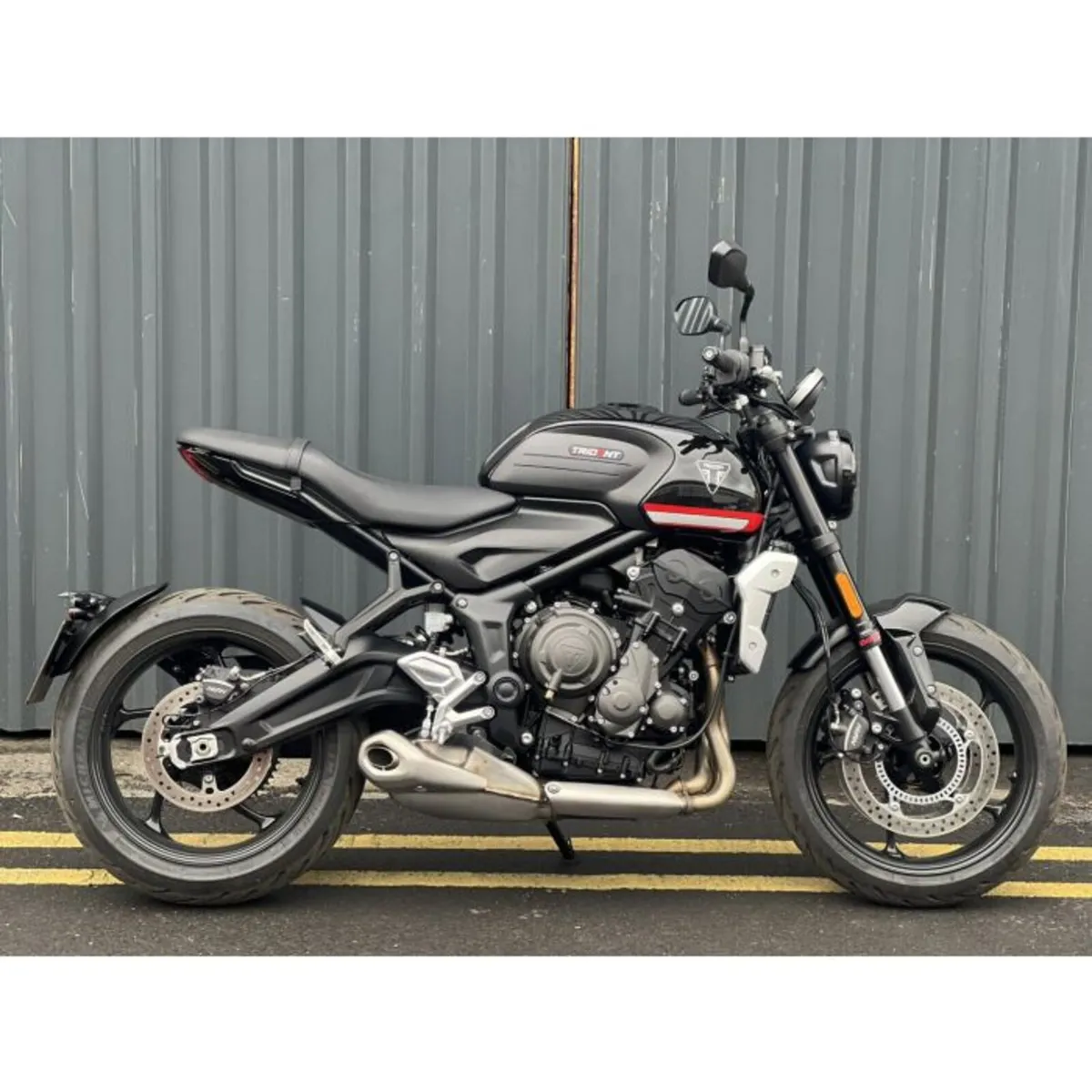 2024 Triumph Trident 660 - Image 1