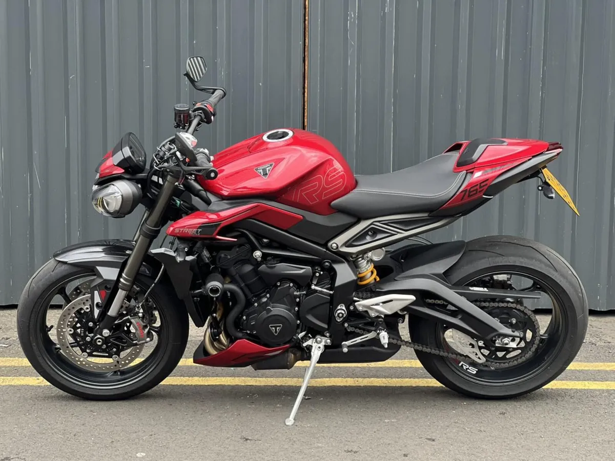 2024 Triumph Street Triple 765RS – Carnival Red - Image 3