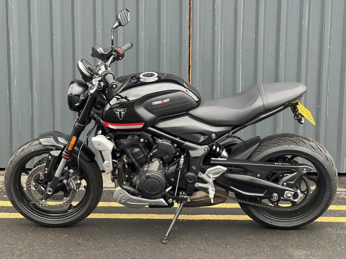 2024 Triumph Trident 660 - 650 miles from new - Image 3