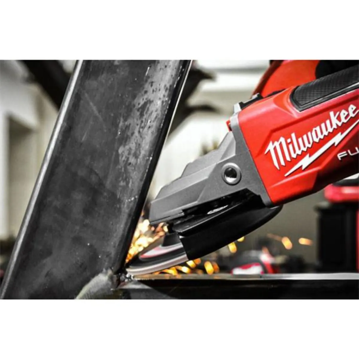 Milwaukee 18V Flathead Angle Grinder 125 mm - Image 2