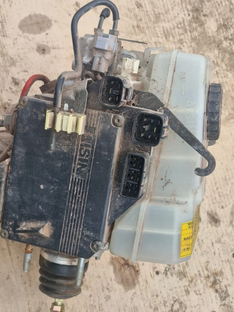 TOYOTA LANDCRUISER LC5 ABS PUMP - Image 2