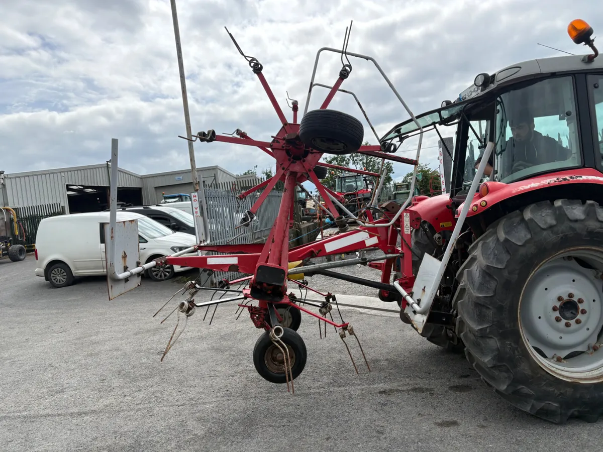 JF - Stoll 4 Rotor Tedder - Image 1